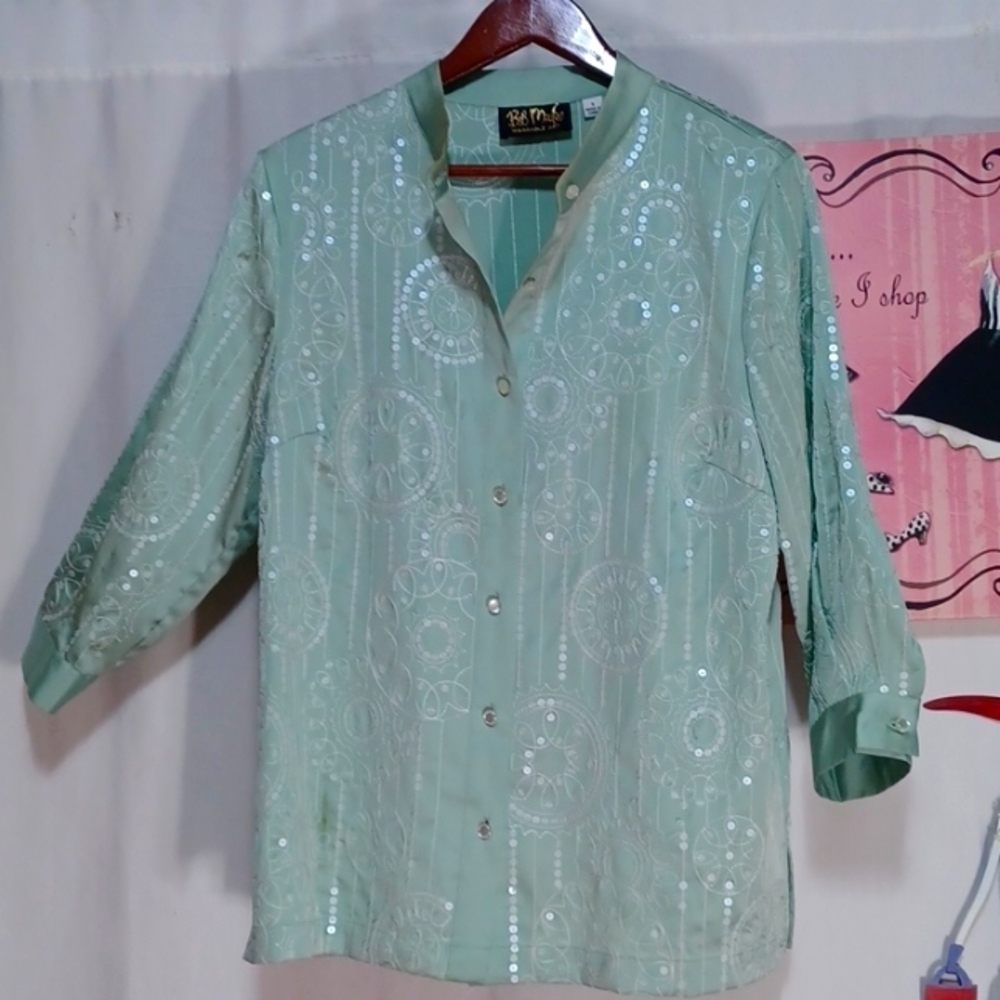 BOB MACKIE KIMONA SIZE S IN A BEAUTIFUL MINT GREEN